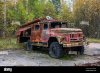 voiture-abandonnee-dans-le-parc-d-attractions-de-pripyat-region-de-tchernobyl-2atdpd3.jpg