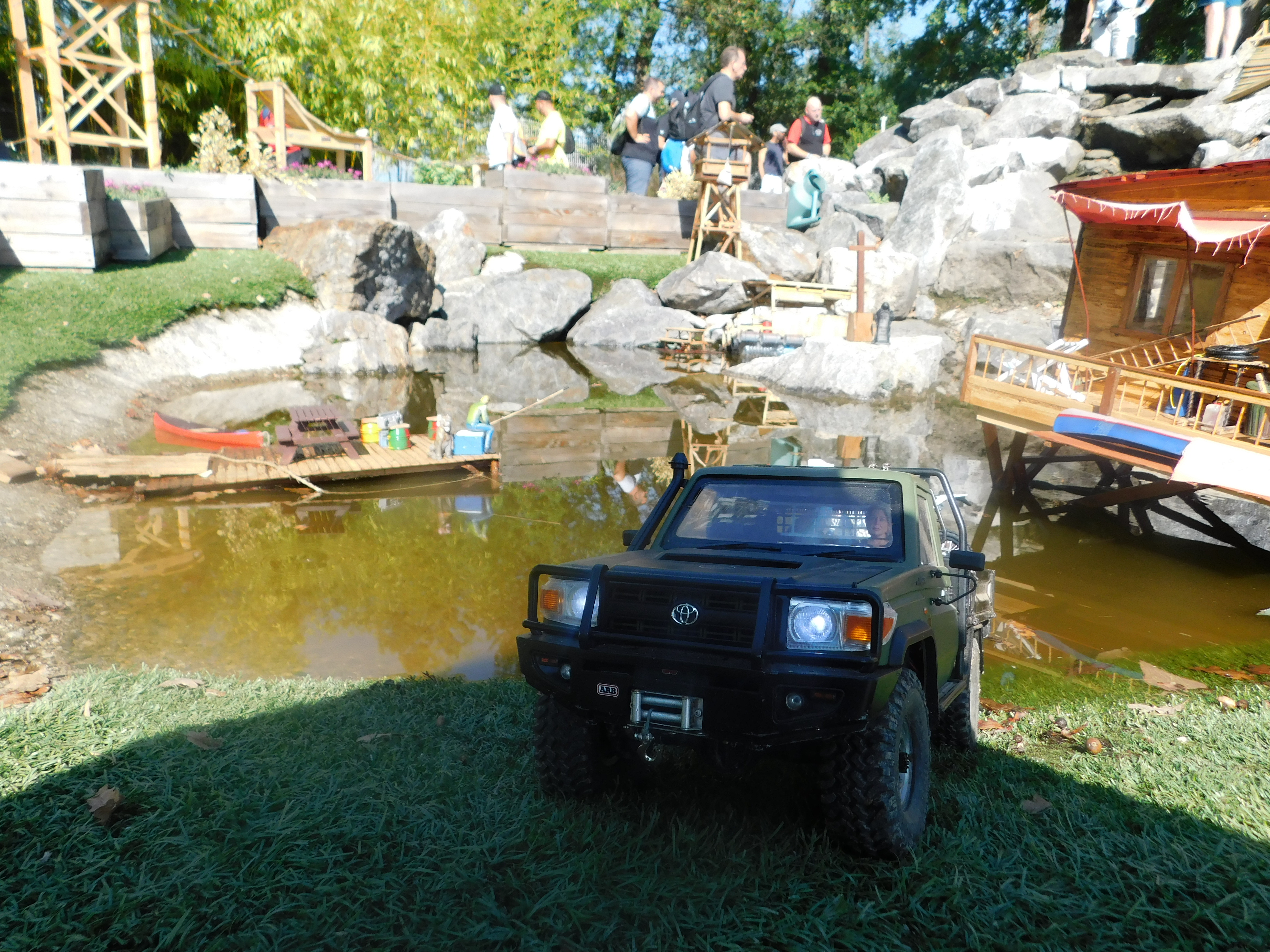 [​IMG]